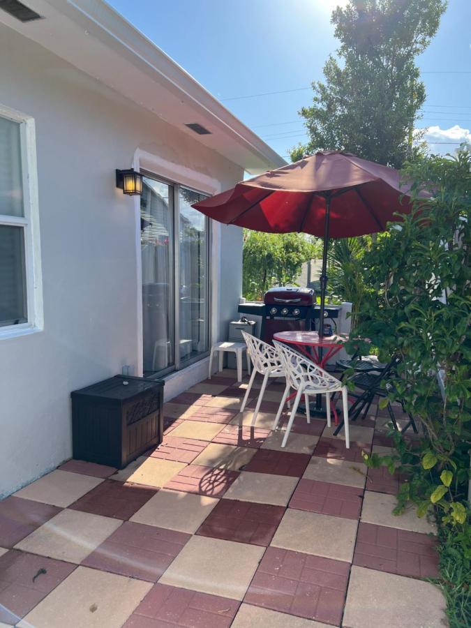 Cozy Studio Near Atlantic Ave W/Private Patio Appartement Delray Beach Buitenkant foto